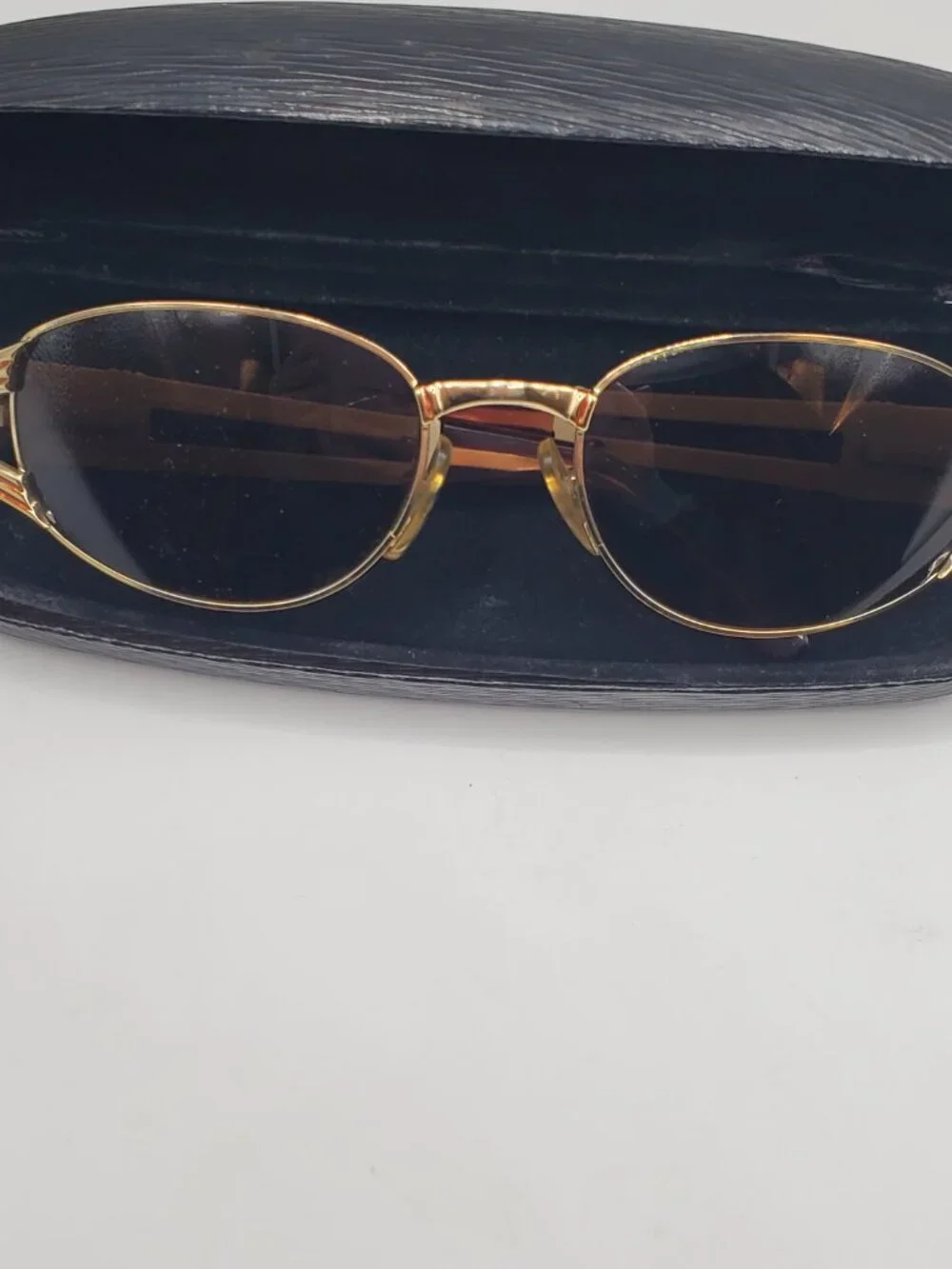 ✨ ALPHA Gold-Tone Tinted Retro Vintage Style Sunglasses + Hard Case
